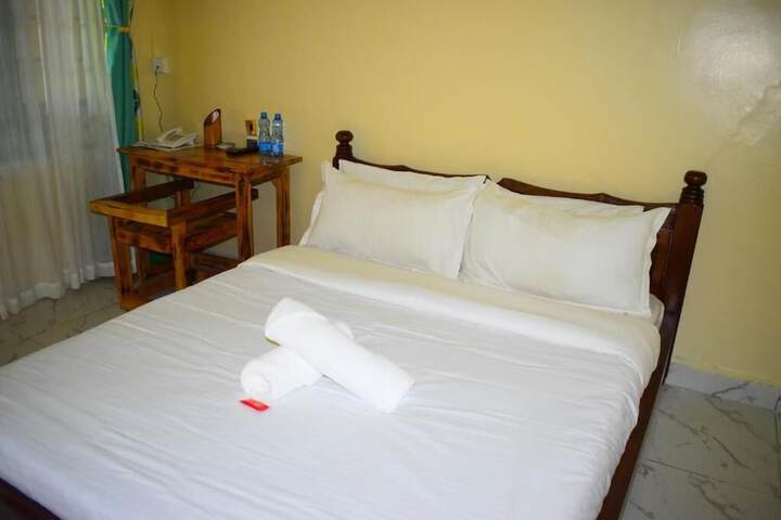 Room 5 of 37