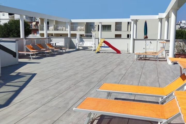 Sundeck 43 of 51