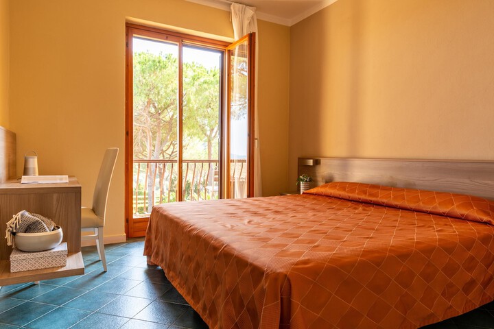 Room 35 of 123