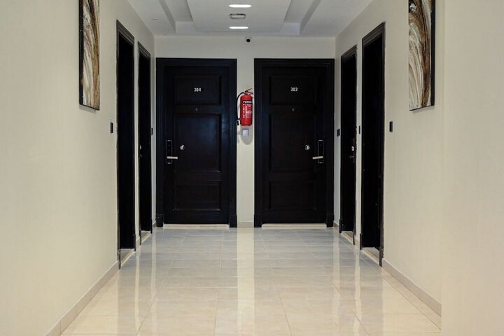 Room 17 of 37
