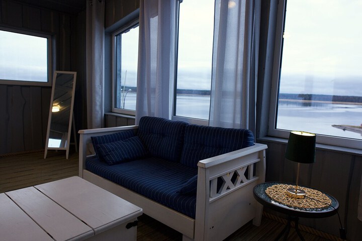 Room 6 of 35