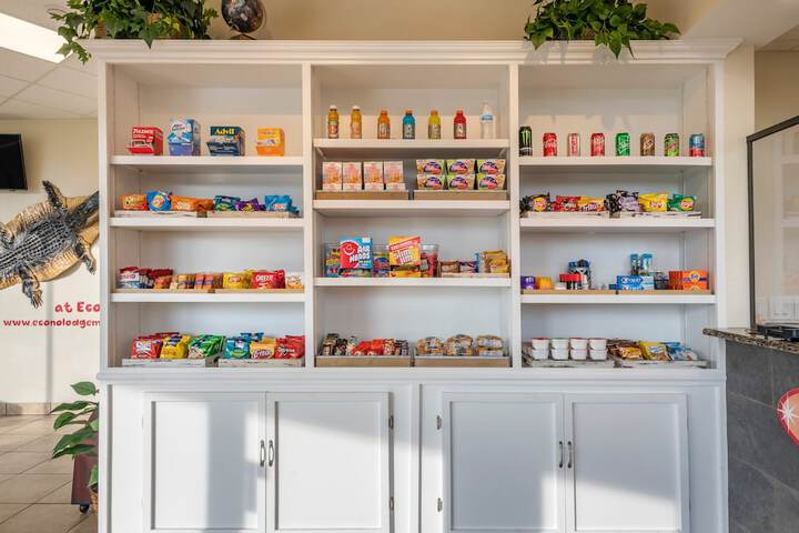 Snack bar