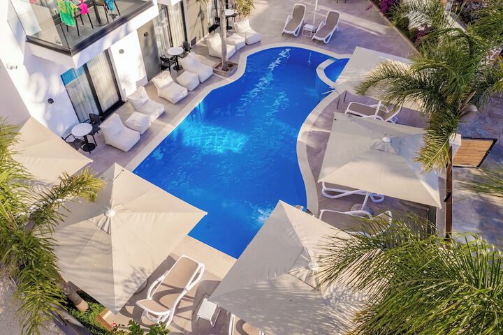 Pool 46 of 72