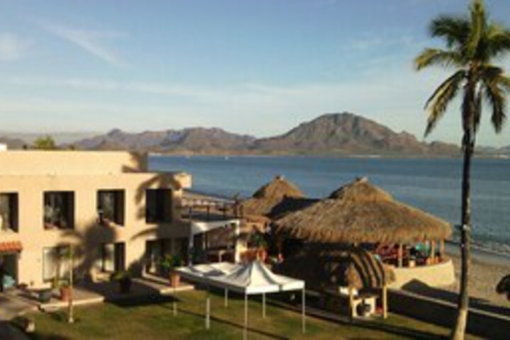 Exterior of Hotel Torres San Carlos