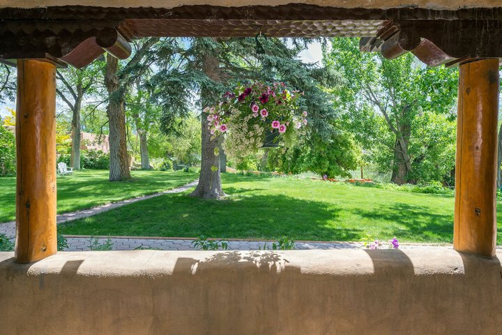 Hotel Exterior 123 of 125