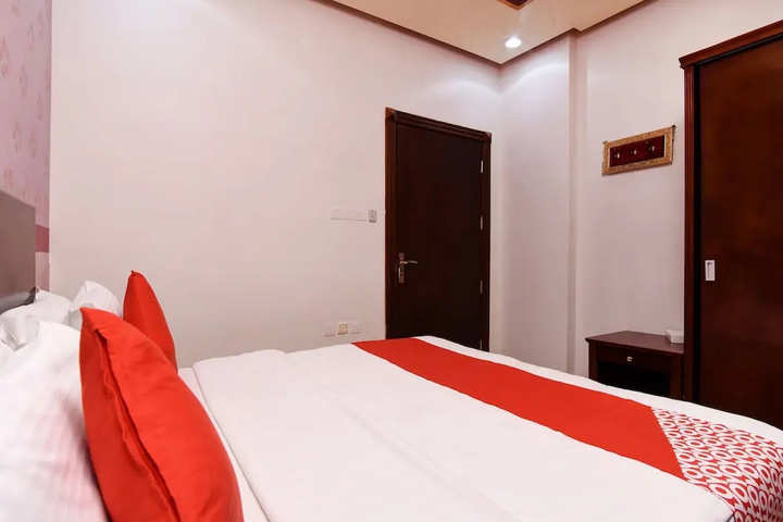 Room 3 of 17