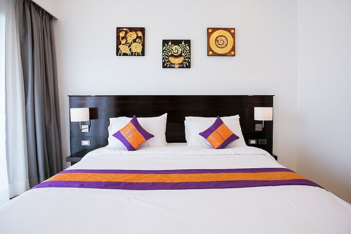 Room 3 of 54