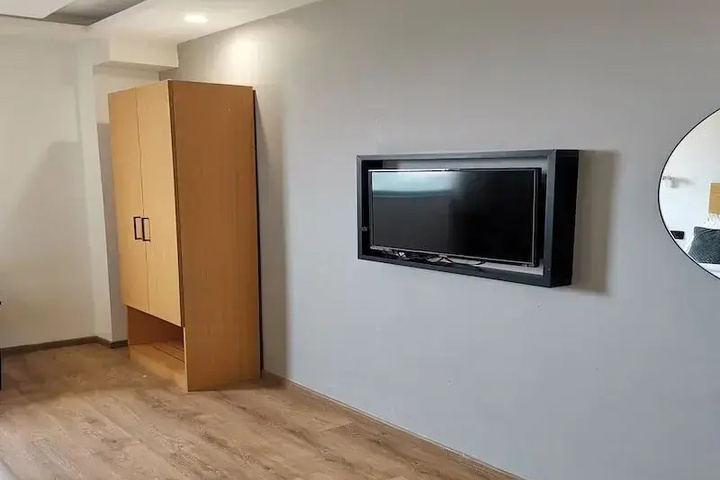Room 7 of 17