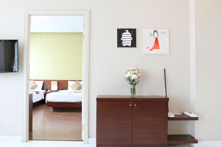 Room 16 of 42