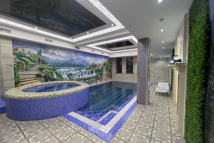 Pool 14 of 26