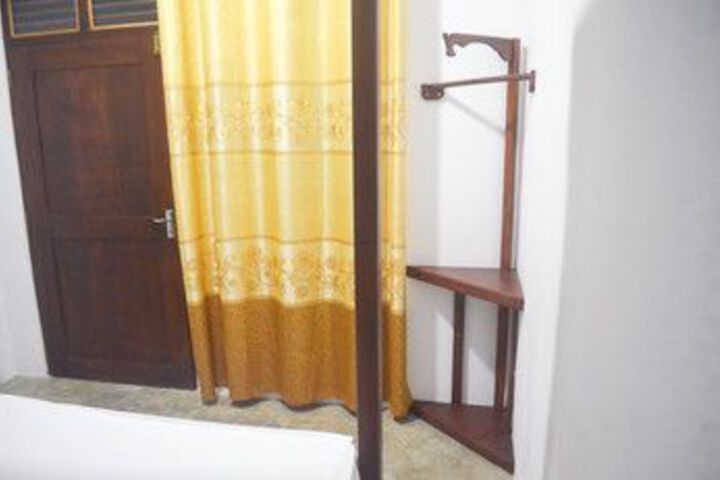Room 20 of 29