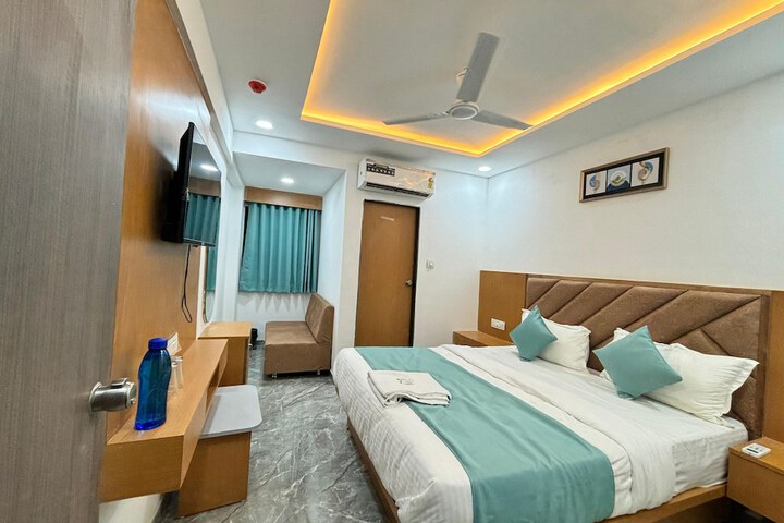 Room 8 of 26