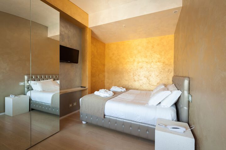 Room 7 of 52