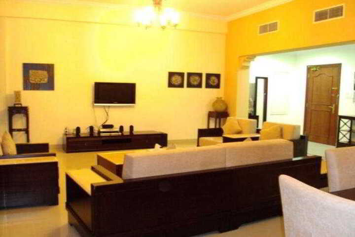 Room 6 of 9