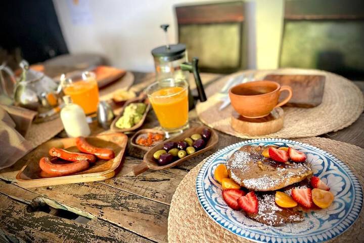Breakfast/Coffee Service 34 of 40