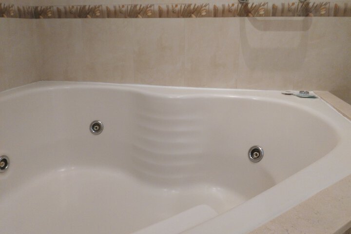 Hot Tub 56 of 73