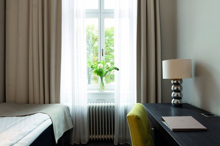 Room 10 of 57