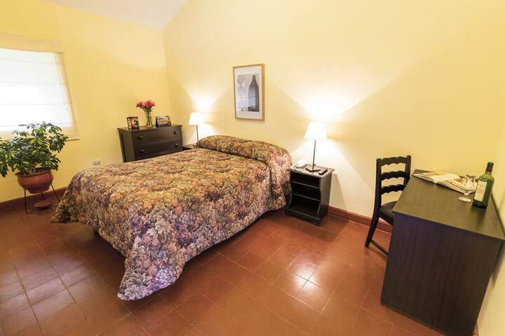 Room 7 of 91