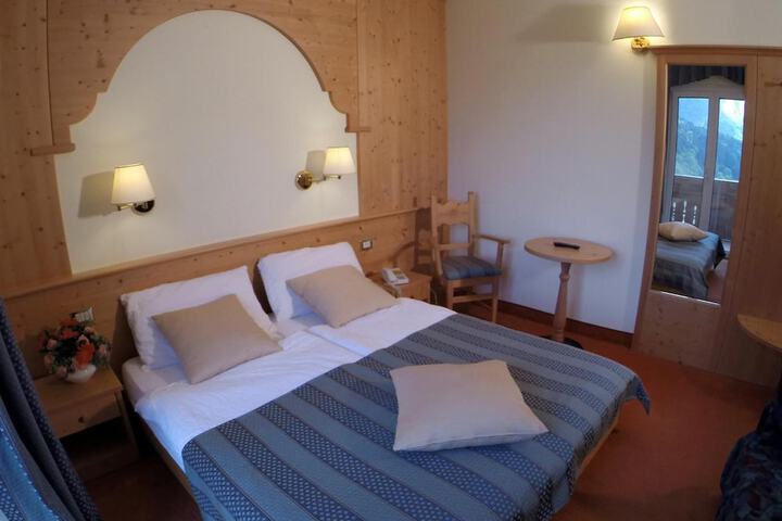 Room 7 of 46