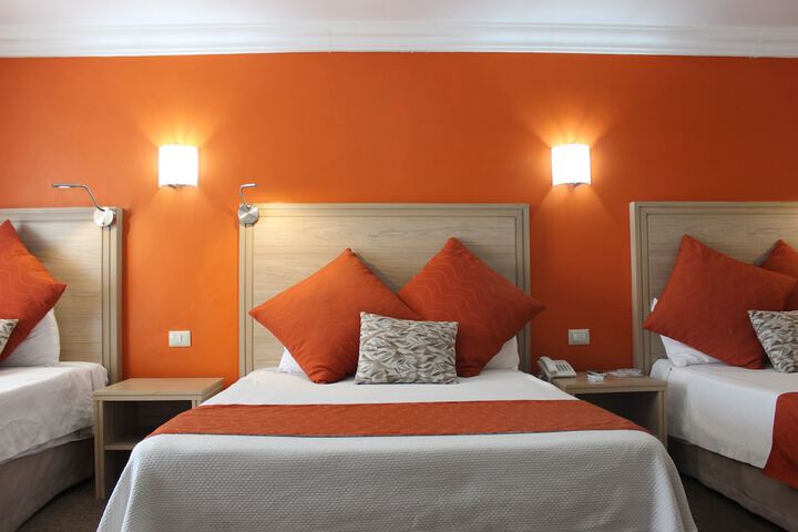Room 12 of 42