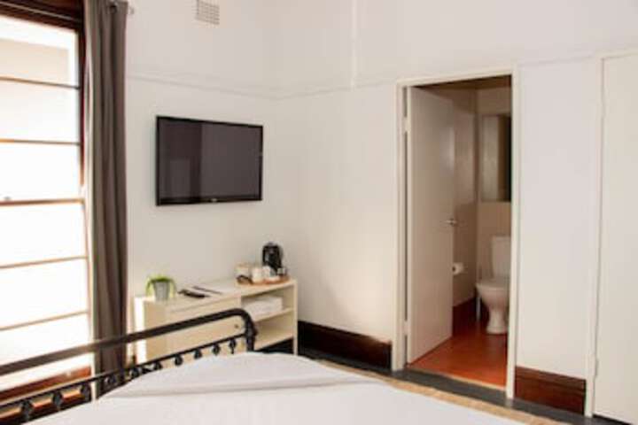 Room 103 of 192