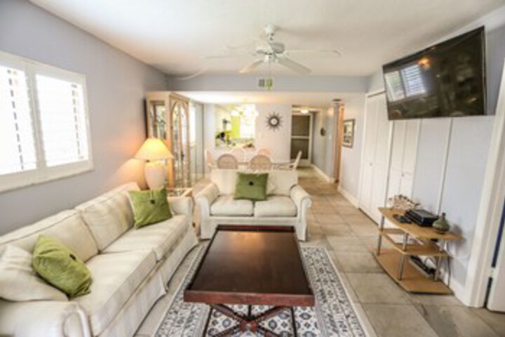 Room 4 of 14