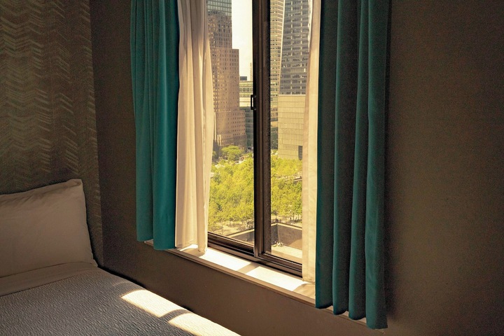 Room 33 of 64