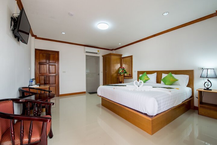 Room 9 of 49