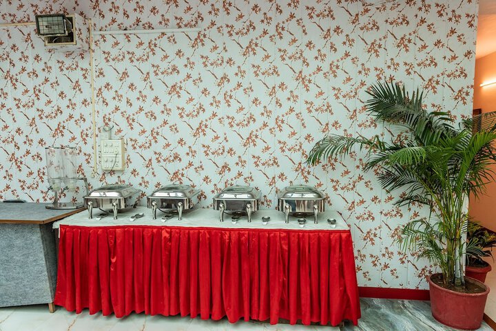 Dining 80 of 98