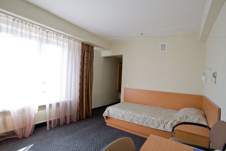 Room 34 of 122