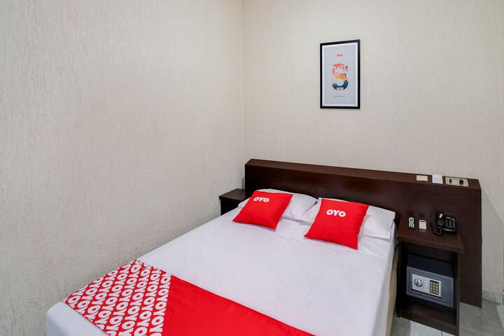 Room 25 of 60