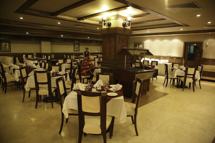 Dining 46 of 63