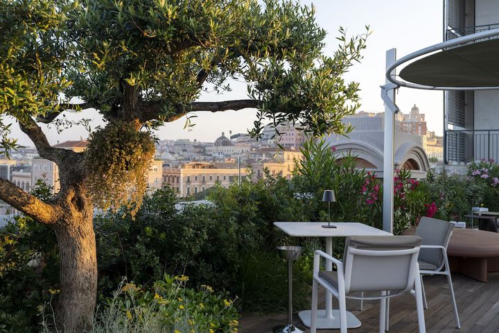 Terrace/Patio 102 of 103