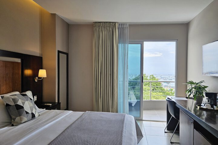 Room 7 of 44