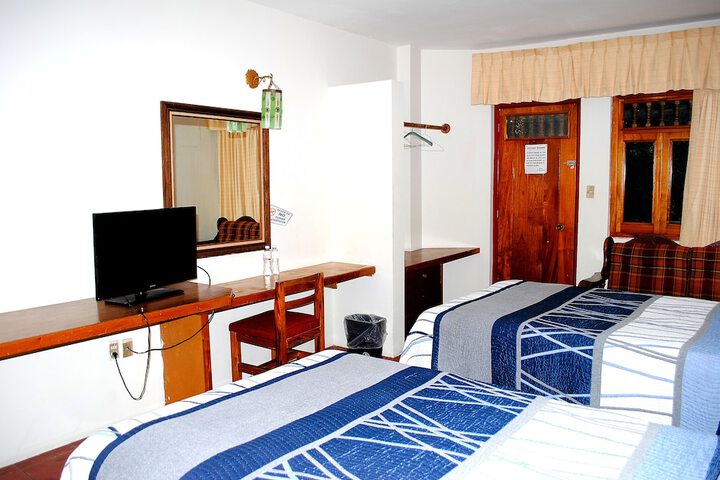 Room 3 of 32