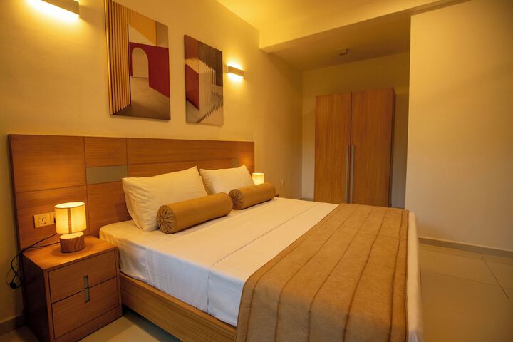 Room 5 of 61