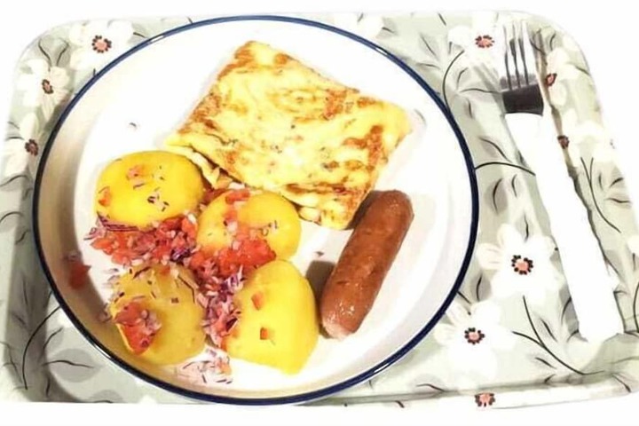 Dining 19 of 28