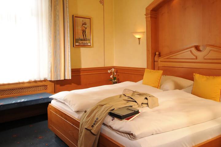 Room 45 of 112
