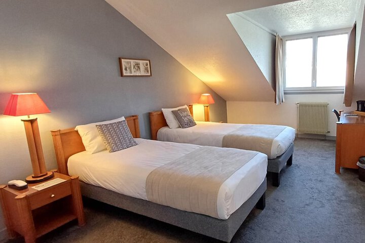 Room 10 of 62
