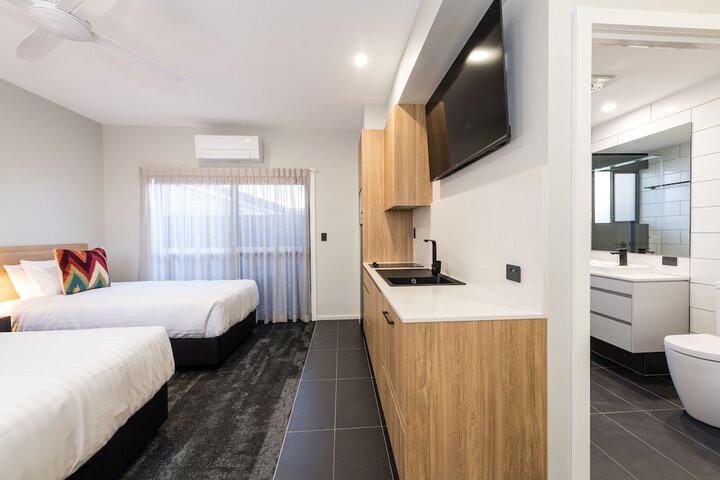 Room 14 of 27