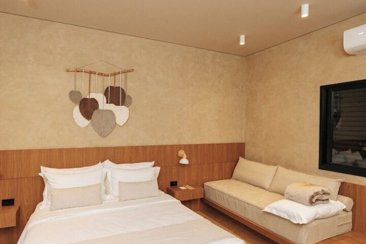 Room 7 of 36