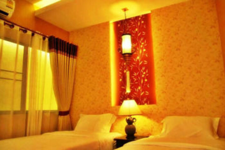 Room 13 of 24