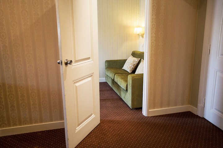 Room 14 of 48