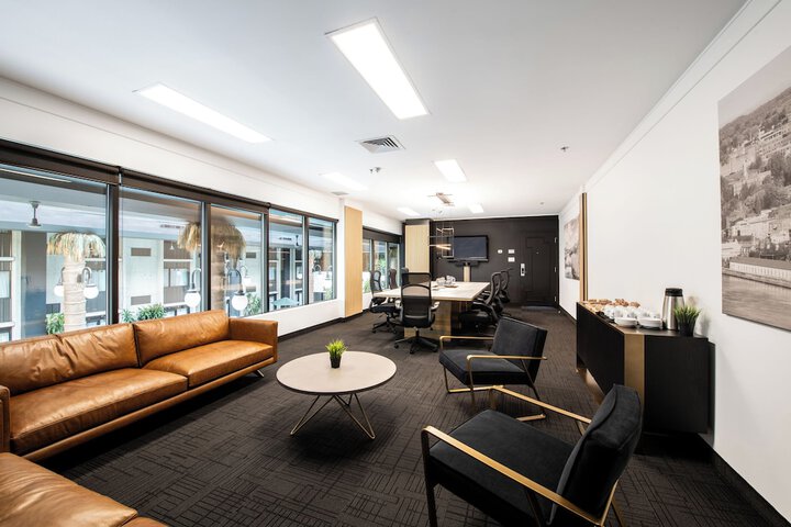 Business Center 112 of 127