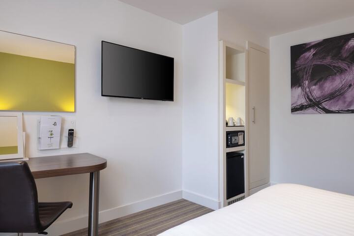 Room 41 of 122