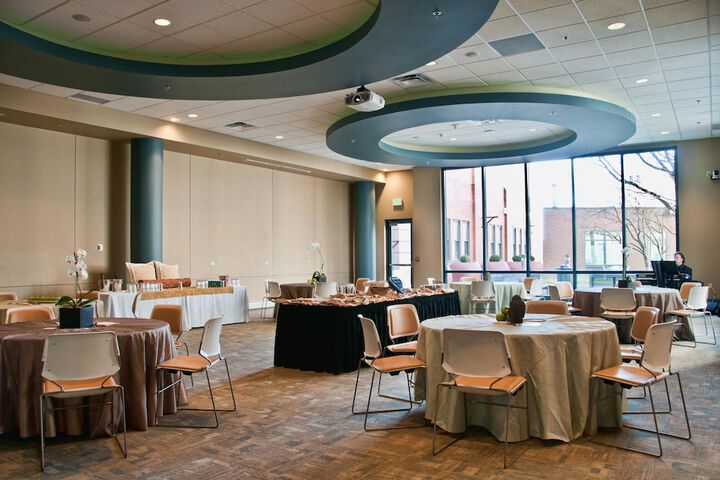 Ballroom/Hall 118 of 138