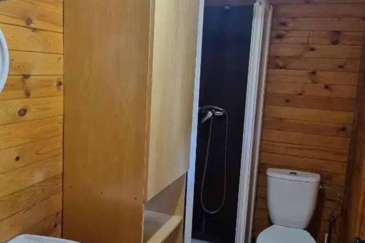 Room 5 of 10
