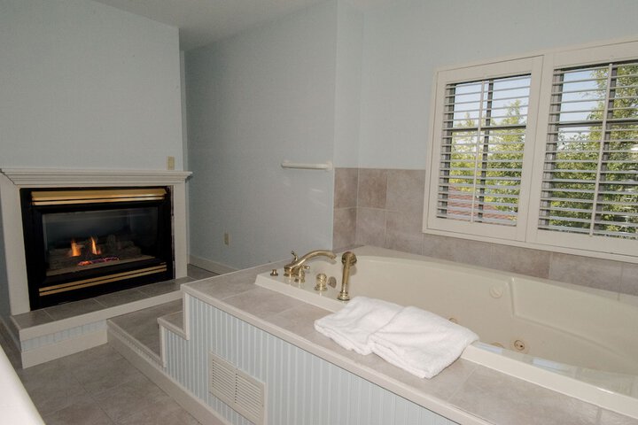 Room 4 of 35