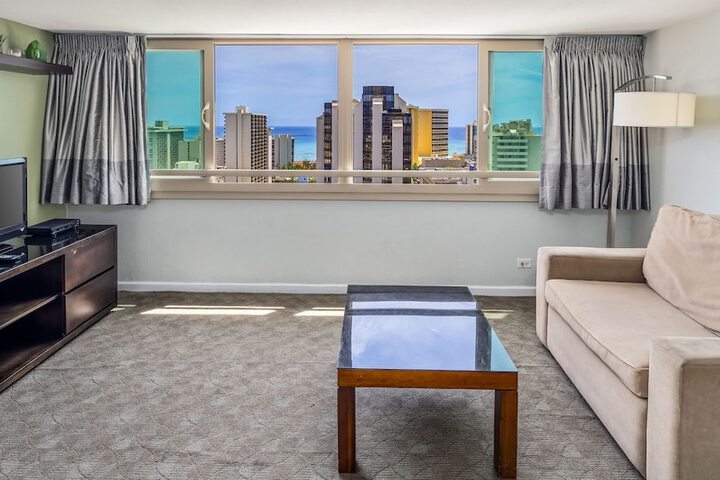 Room 13 of 26
