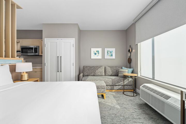 Room 11 of 22